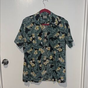 J. Crew Black and Seafoam Floral Men's Shirt